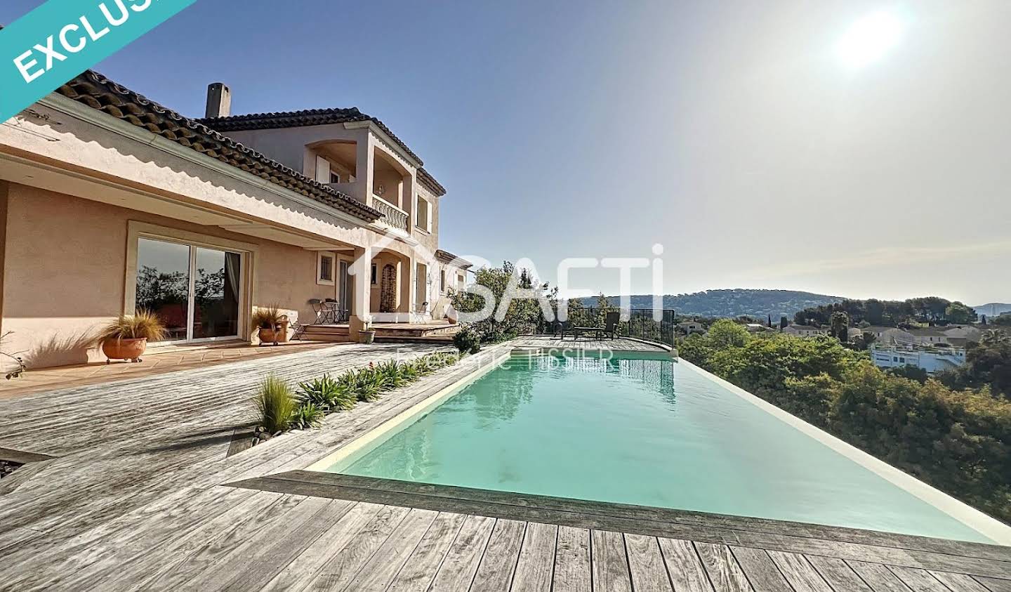 House with pool and terrace La Roquette-sur-Siagne