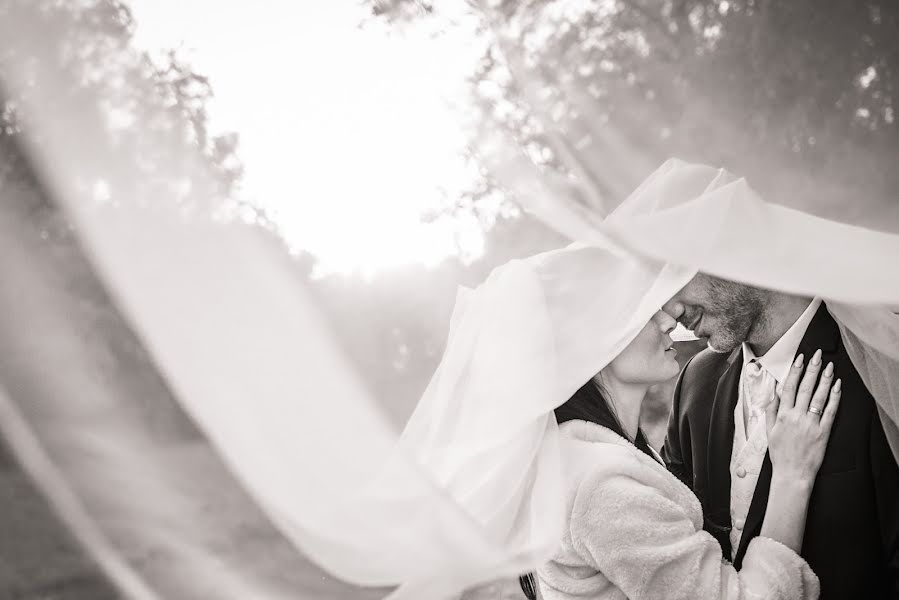 Fotógrafo de casamento Tamas Sandor (stamas). Foto de 3 de maio 2017