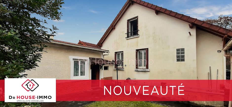 Vente maison 5 pièces 106 m² à Poissy (78300), 413 400 €