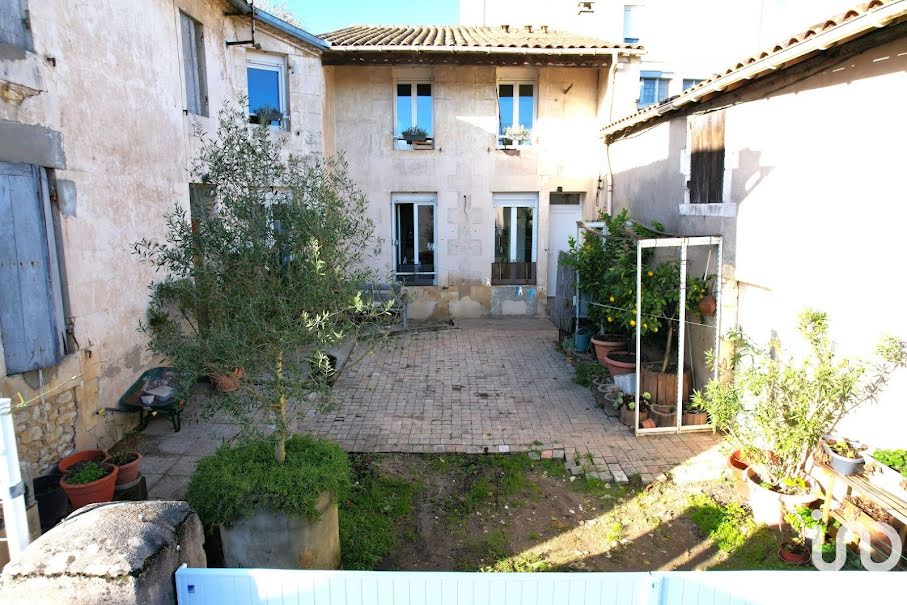 Vente maison 6 pièces 157 m² à Montendre (17130), 168 500 €