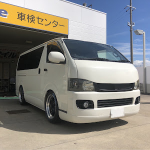 ハイエースバン TRH200V