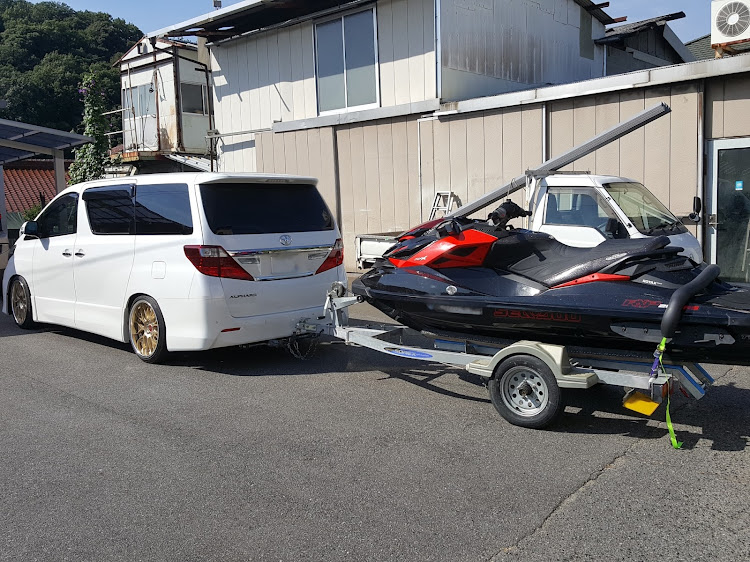 アルファードのジェットスキー・夏が終わるに関するカスタム事例の投稿画像1枚目