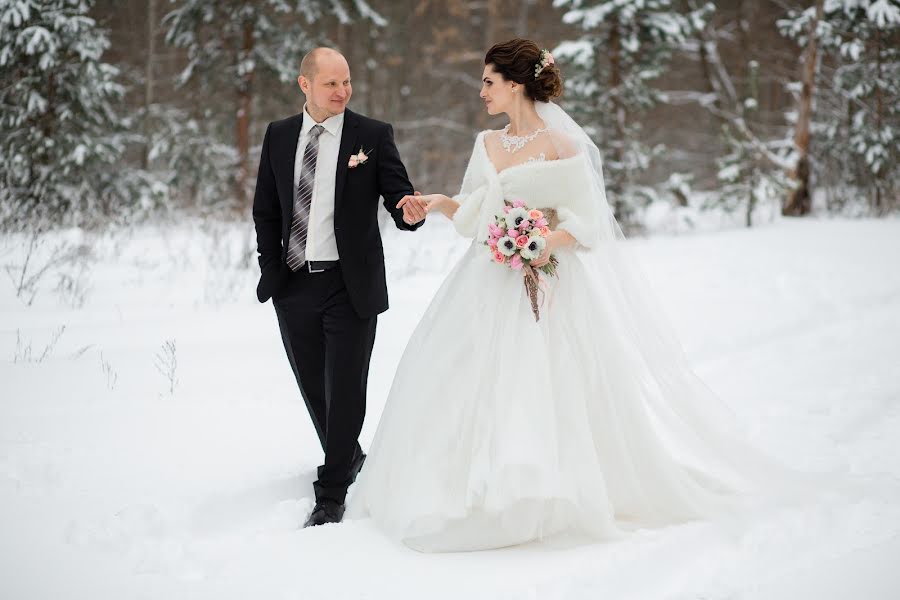 Wedding photographer Dmitriy Shumeev (wedmoment). Photo of 27 January 2016