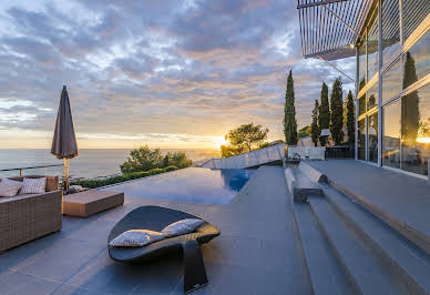 Maison avec jardin et terrasse 1