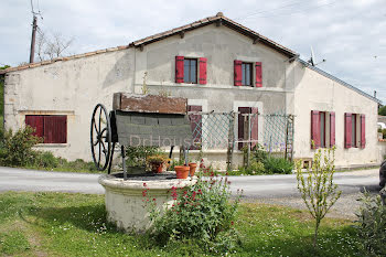 maison à Mirambeau (17)