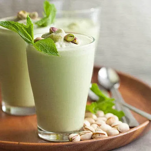 Green Pista Shake