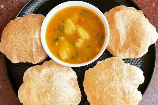 Aloo Poori [Without Onion]