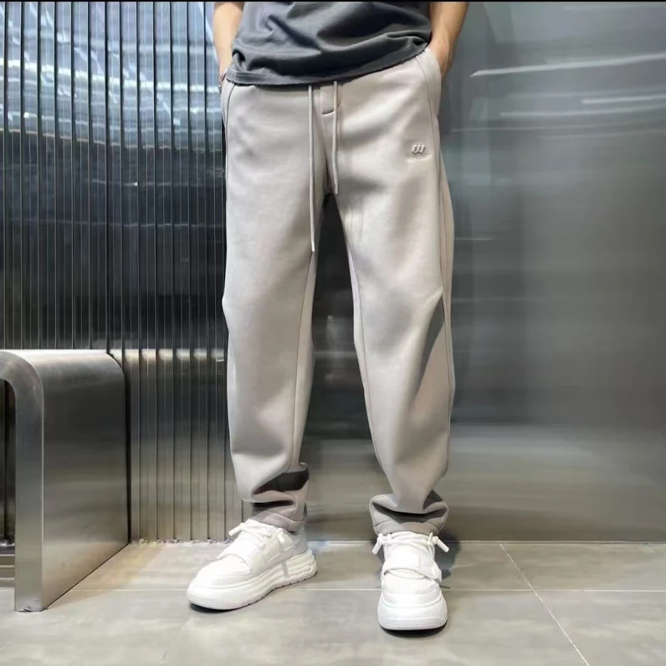 Pantaloni Lunghi Sportivi Uomo Loose Straight, Casual, Comodi e Versatili, Perfetti per il Relax e lo Sport, Stile Casual