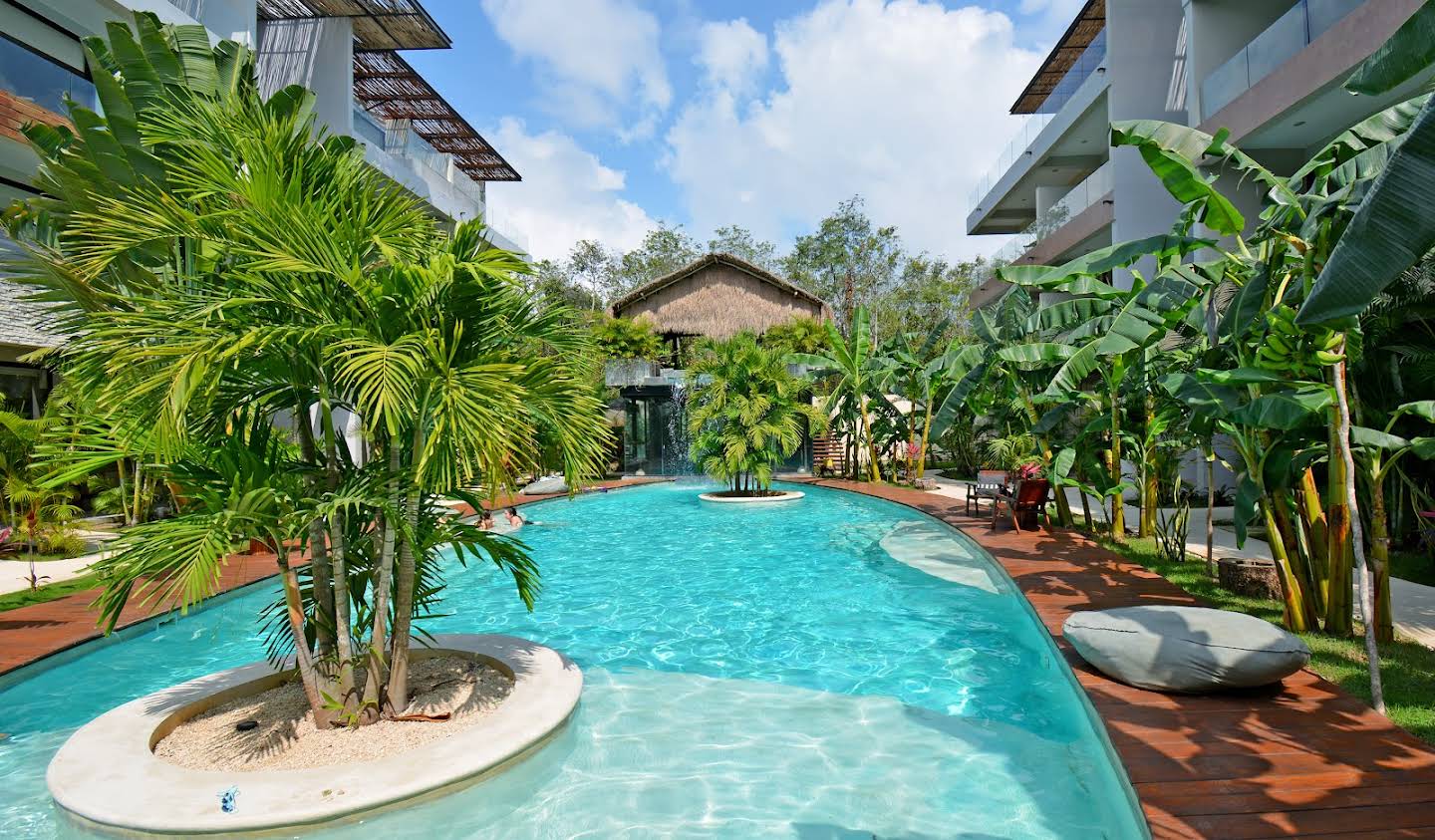 House with pool and garden Tulum