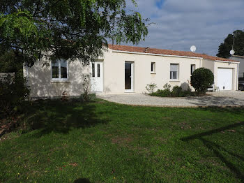 maison à Saint-André-de-Lidon (17)