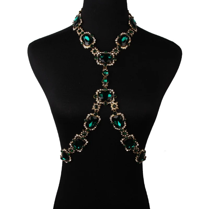 Eenvoudige diamant body chain. Een stijlvol accessoire dat je silhouet accentueert en een subtiele schittering aan je look toevoegt. Perfect voor speciale gelegenheden.