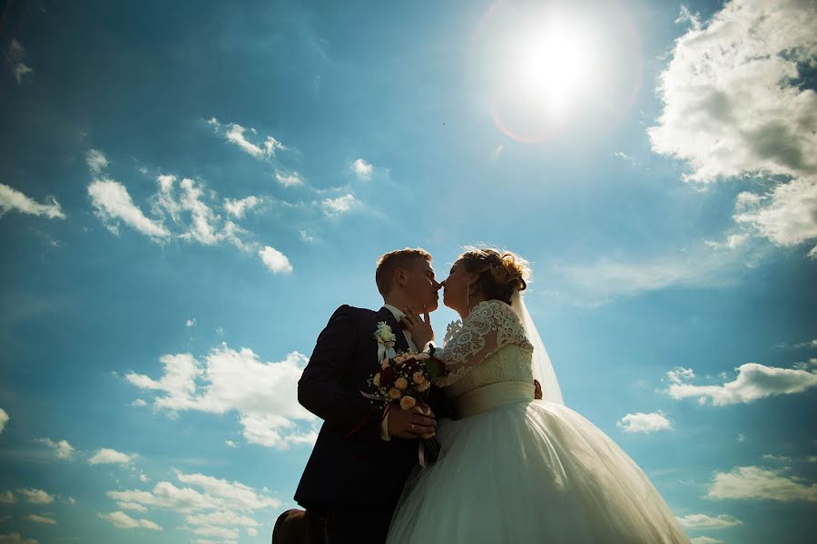 Fotógrafo de casamento Lesia Dubeniuk (lesych). Foto de 16 de maio 2018