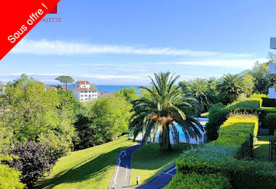 Appartement avec terrasse et piscine 6