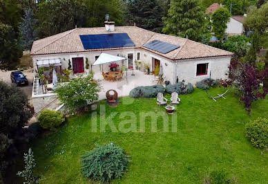 House with pool and terrace 5