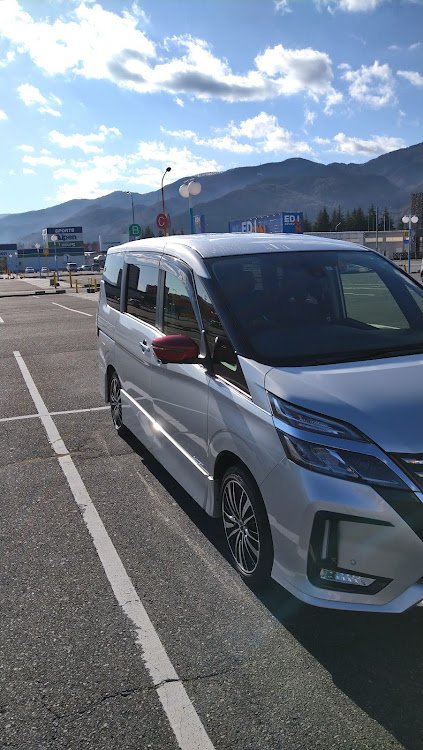 セレナのコロナに負けるな❗頑張ろう日本❗・艶々💯％ボディー🥰・久々の長距離運転😆🎶・セレナが有るから頑張れます🥰・長野オフ会に関するカスタム事例の投稿画像3枚目