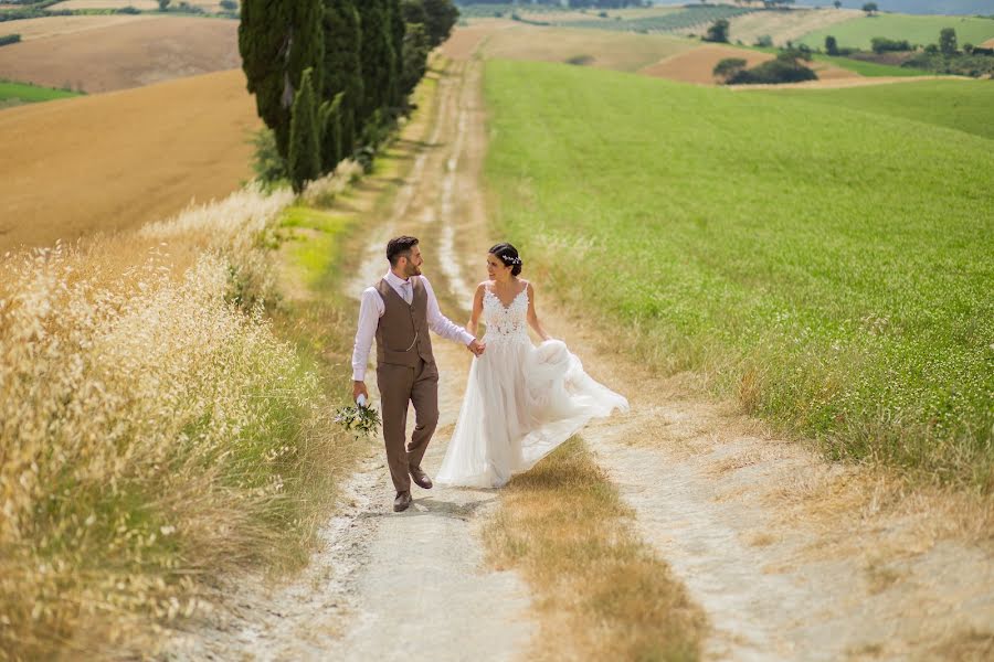 Fotografo di matrimoni Samantha Pennini (pennini). Foto del 21 aprile 2023