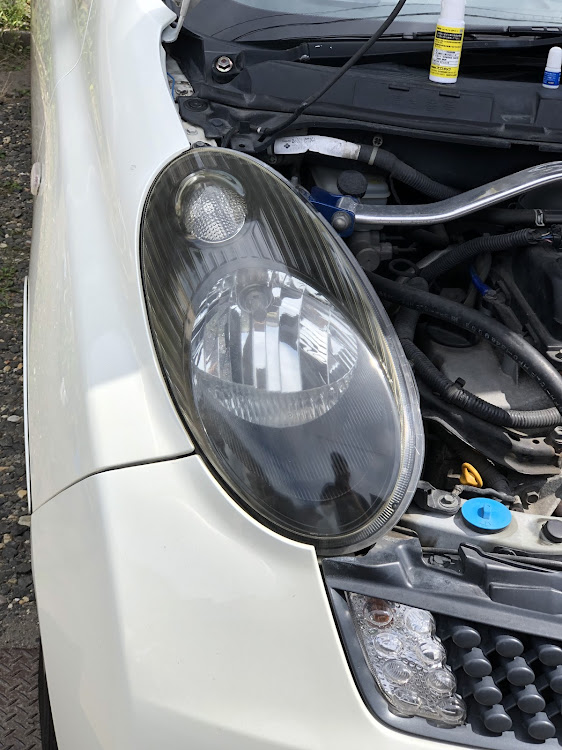マーチの日産・マーチ・12SR・ヘッドライト磨き・オススメに関するカスタム事例の投稿画像10枚目