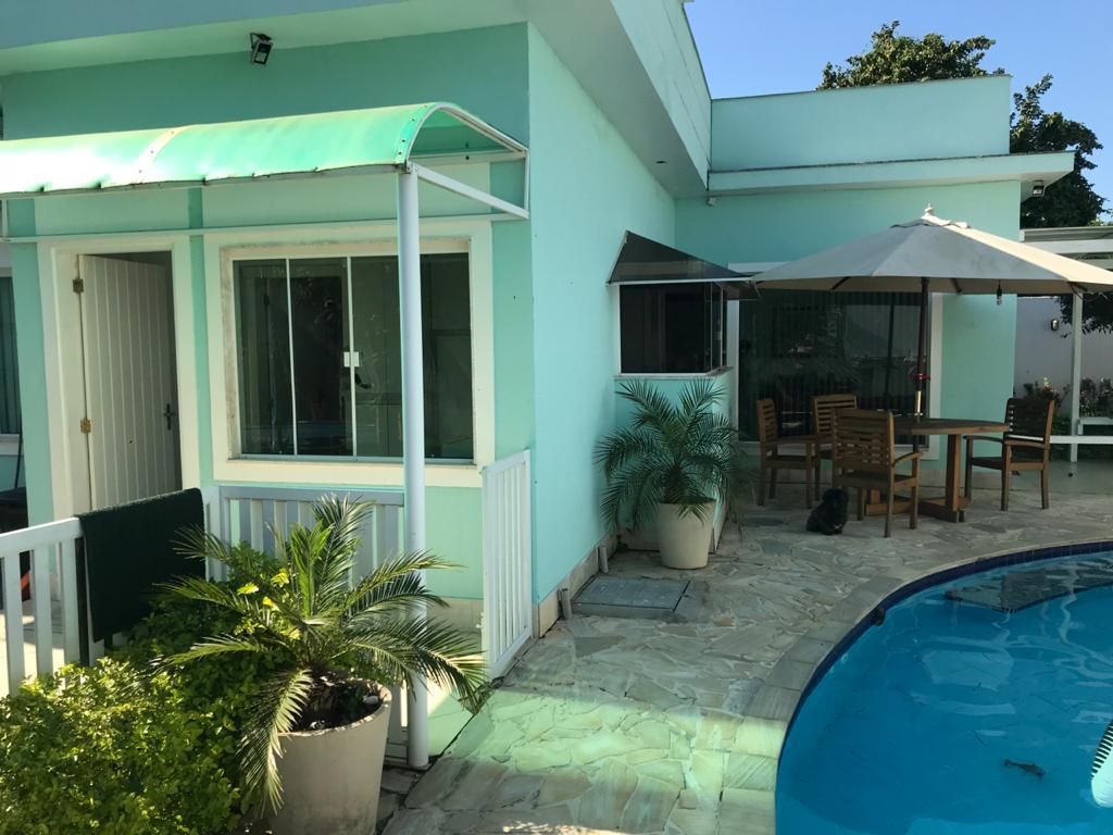 Casa com 4 dormitórios à venda, 360 m² por R$ 1.249.900,00 - Chácara Mariléa - Rio das Ostras/RJ