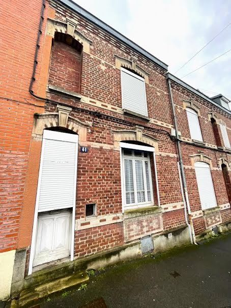 Vente maison 4 pièces 82 m² à Saint-Quentin (02100), 60 900 €