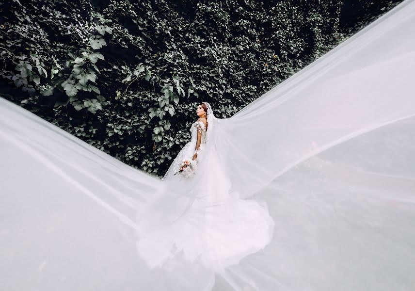 Svatební fotograf Elmar Alekperov (elmaralekperov). Fotografie z 14.dubna 2018