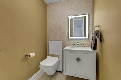 Modern bathroom with toilet and vanity - Luxury apartment / penthouse for sale in Guttenberg, 2 bedrooms
