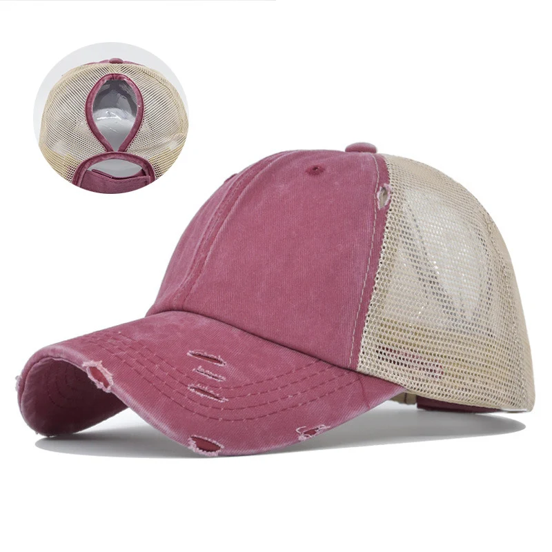 Title 4, Veelkleurige baseballpet met paardenstaartgat