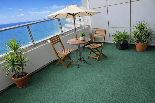 Appartement avec terrasse et piscine 4