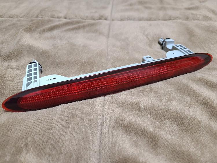 ミラの純正流用はいいぞ・後期ハイマウント・LEDハイマウントストップランプに関するカスタム事例の投稿画像1枚目