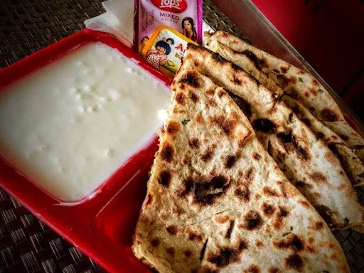 Aloo Pyaaz Parantha