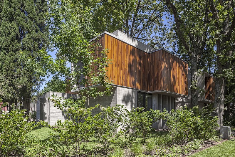 Casa Aranzazu - Besonias Almeida Arquitectos