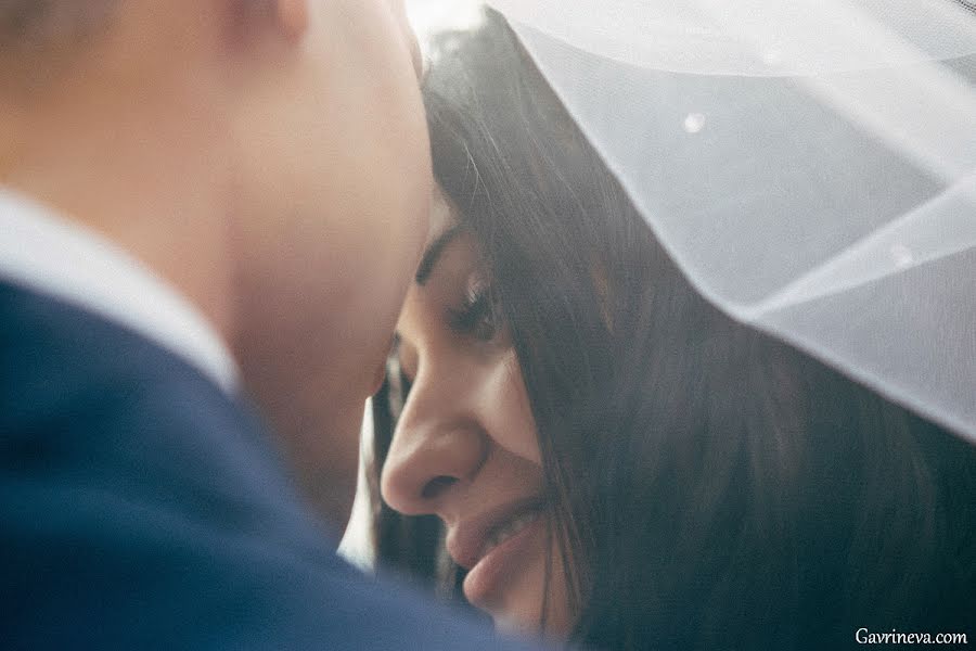 Fotógrafo de casamento Yana Gavrineva (gavrineva). Foto de 24 de agosto 2015