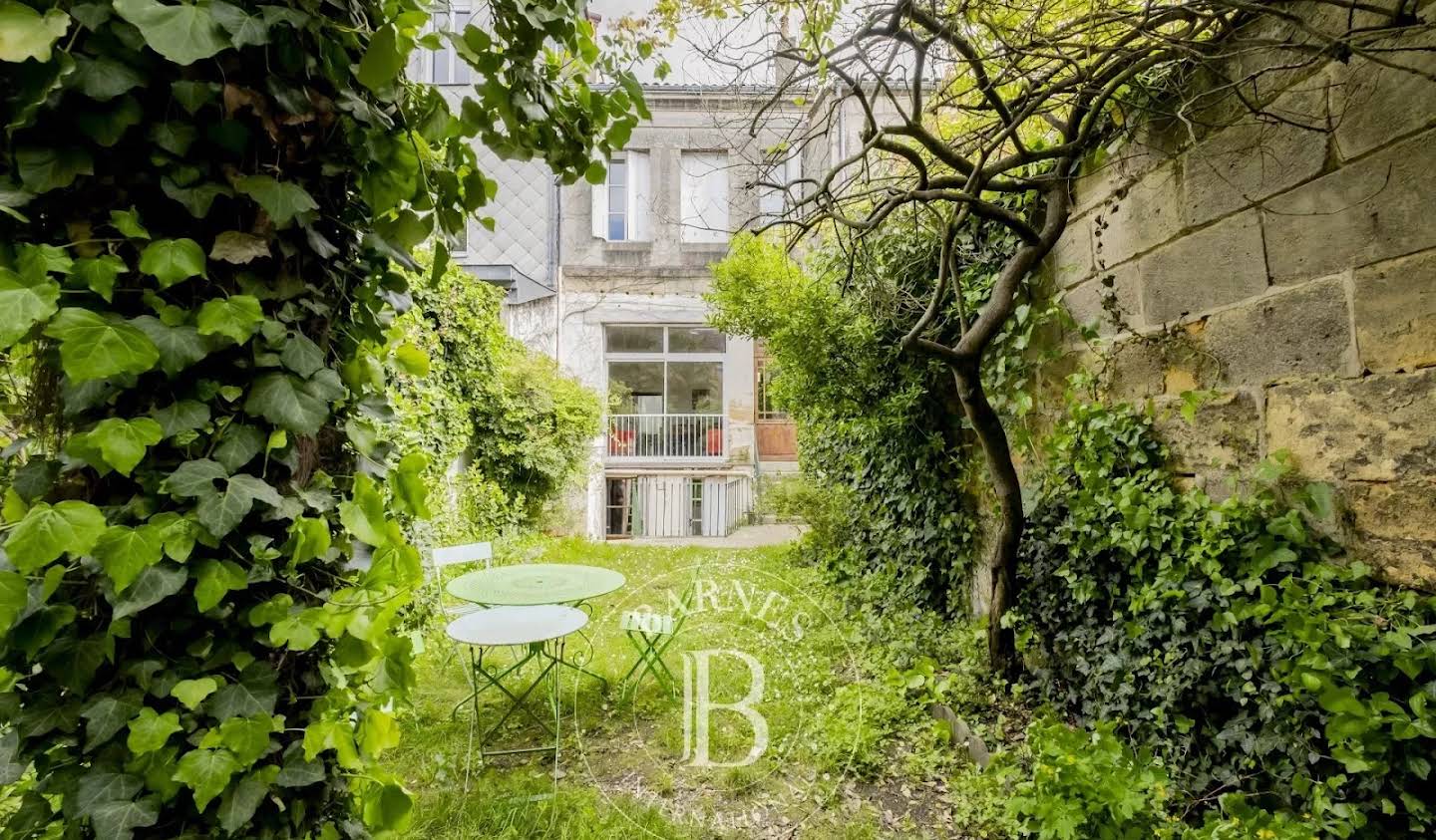 House with garden Bordeaux