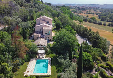 Villa avec piscine et jardin 2