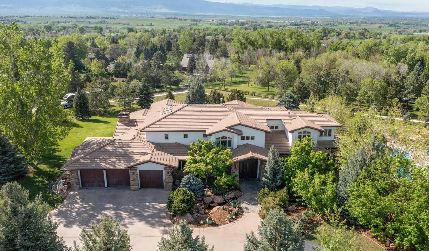 House with pool and garden Boulder