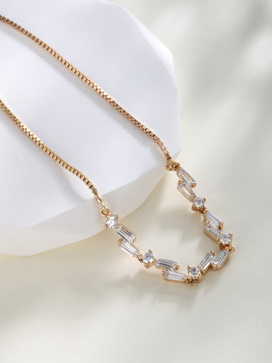 Title 2, Simple stretch box chain bracelet in 18K gold a...