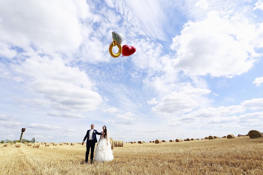 Wedding photographer Artem Bogdanovskiy (vpstudio). Photo of 16 February 2016