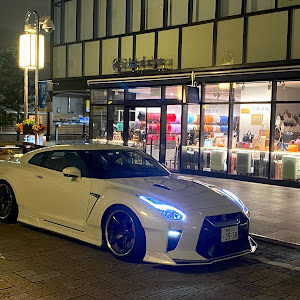 NISSAN GT-R R35