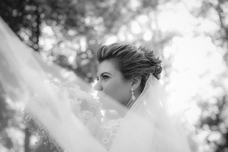 Wedding photographer Chirea Daiana (chrea11). Photo of 11 October 2018