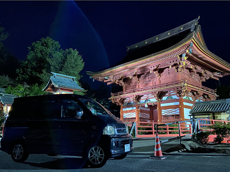 スパーキーの花手水・南宮大社の大鳥居・トラックが沢山 ドライバーさん お疲れ様です・前回の花手水に関するカスタム事例の投稿画像3枚目