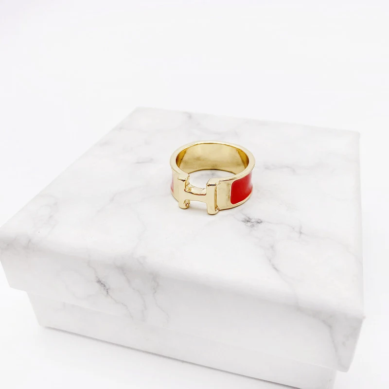 Dames sjaalgesp van zijde met drie ringen Borstornament Sjaalgesp Stijlvol en veelzijdig accessoire voor dames