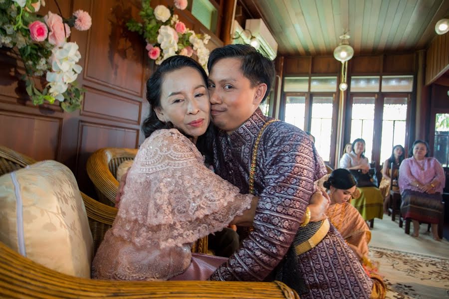 Wedding photographer Nattawut Kojchapoom (cmanproduction). Photo of 8 September 2020