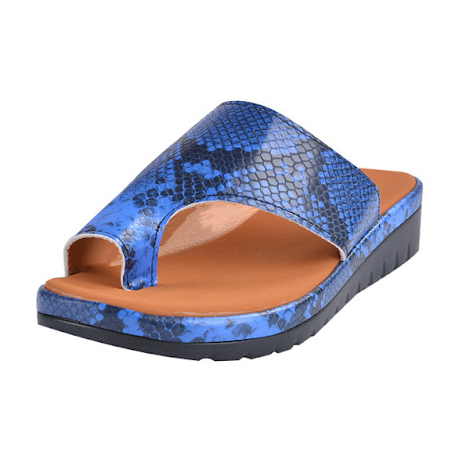 Title 4, Womens Cross Flat Heel Platform Slippers perfe...