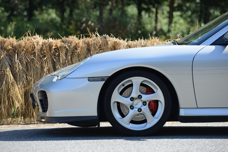 996ターボの秋のドライブ・稲藁干しに関するカスタム事例の投稿画像4枚目