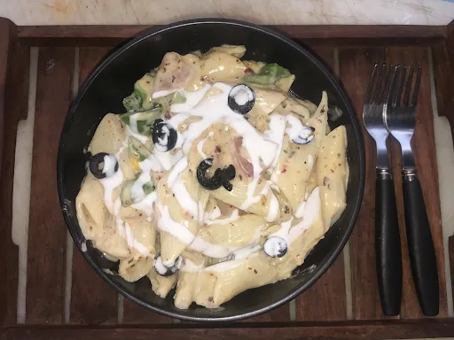 Creamy White Sauce Pasta