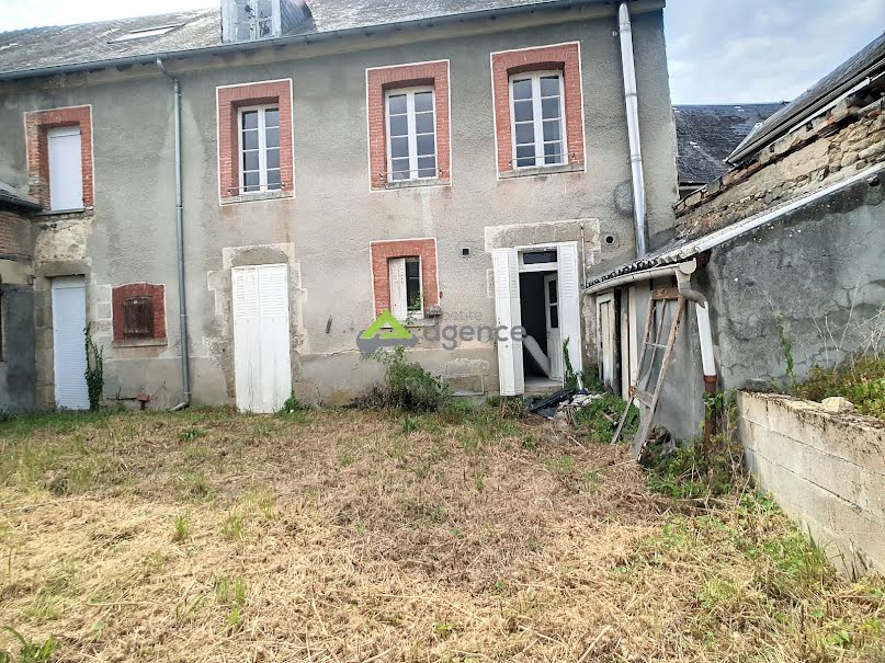 Vente maison 4 pièces 100 m² à Le Grand-Bourg (23240), 40 000 €