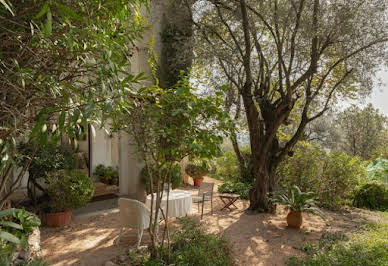 Maison avec piscine et terrasse 2