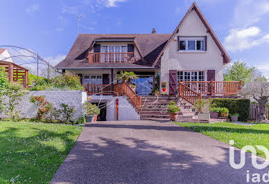 Maison avec piscine et terrasse 17