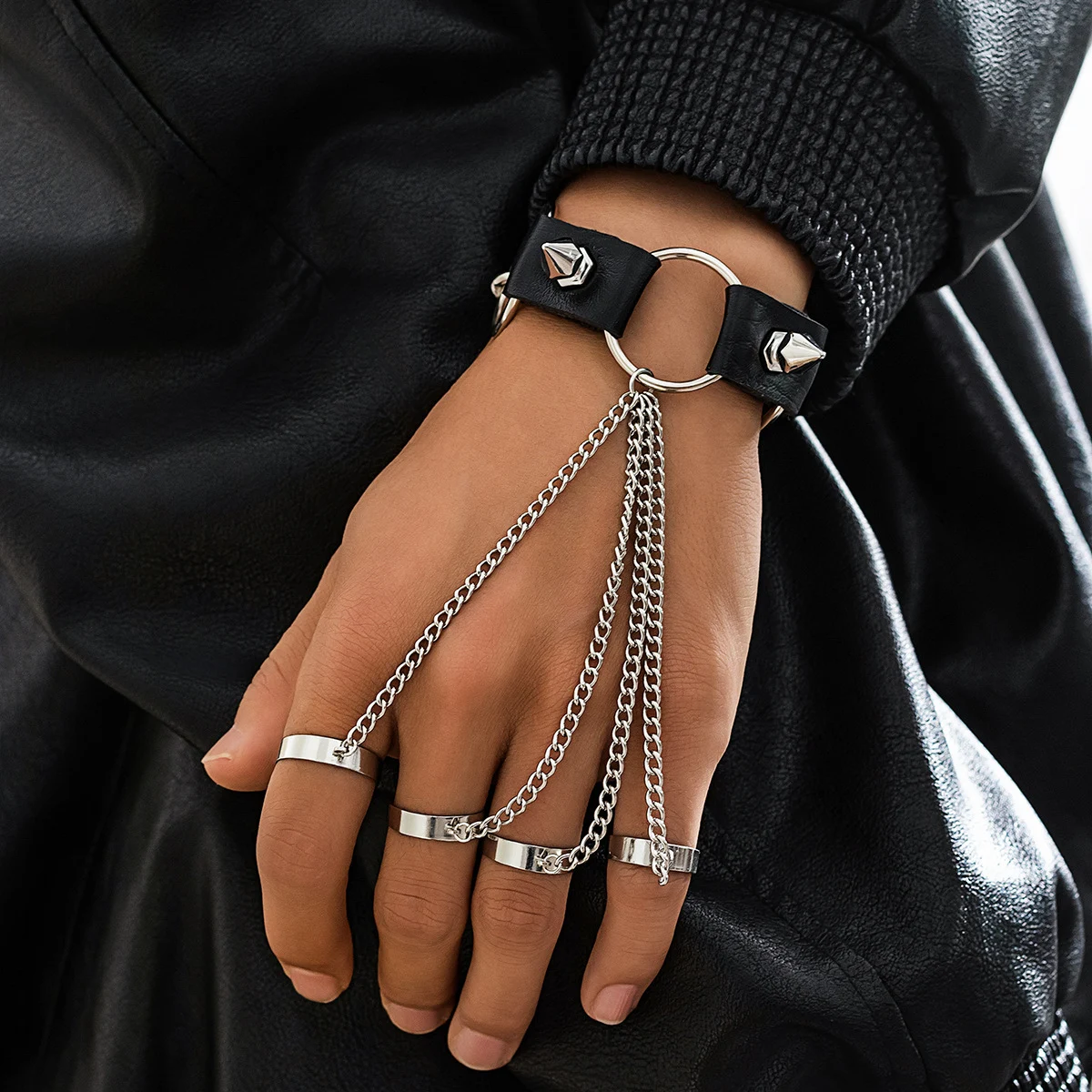 Title 2, Mode heren leren klinknagel armband in mitten-s...