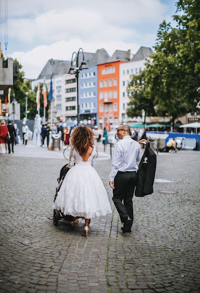 Bryllupsfotograf Dorina Köbele-Milaş (dorinamilas). Foto fra marts 19