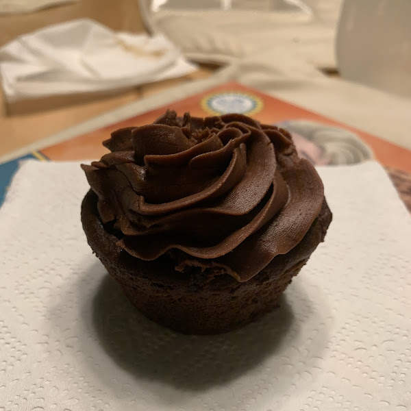 Gluten-Free Cupcakes at Sweet Elizabeth's Organics